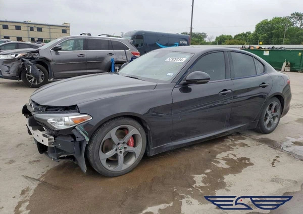 Alfa Romeo Giulia cena 52550 przebieg: 89258, rok produkcji 2017 z Łobżenica małe 37